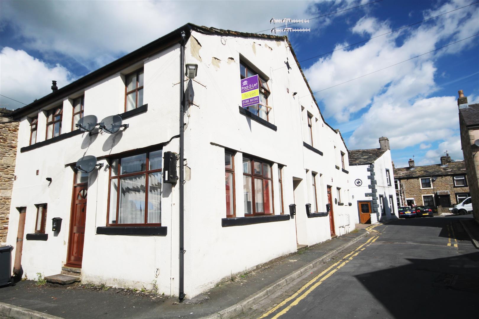 1 bedroom flat To Let in Barnoldswick - Main Image